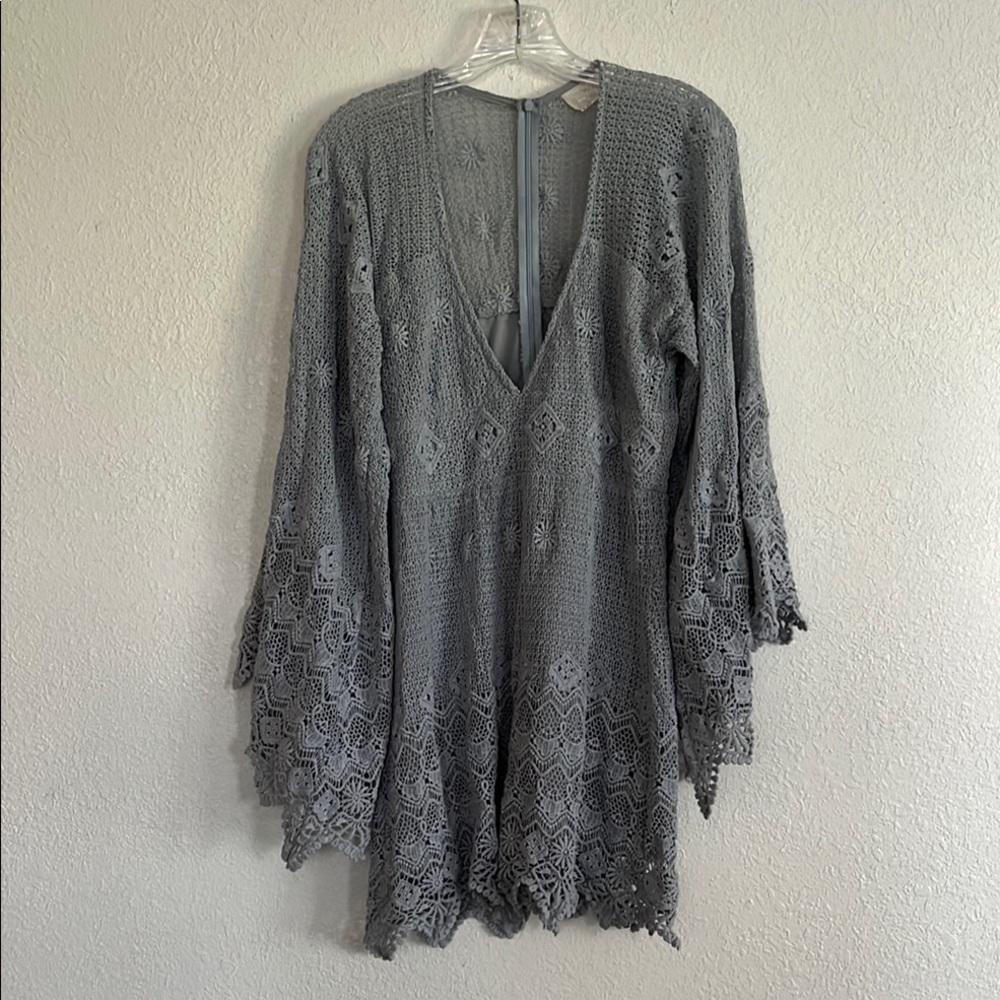 Jen’s Pirate Booty 
Gray Crochet V-Neck Tunic Dress size small.